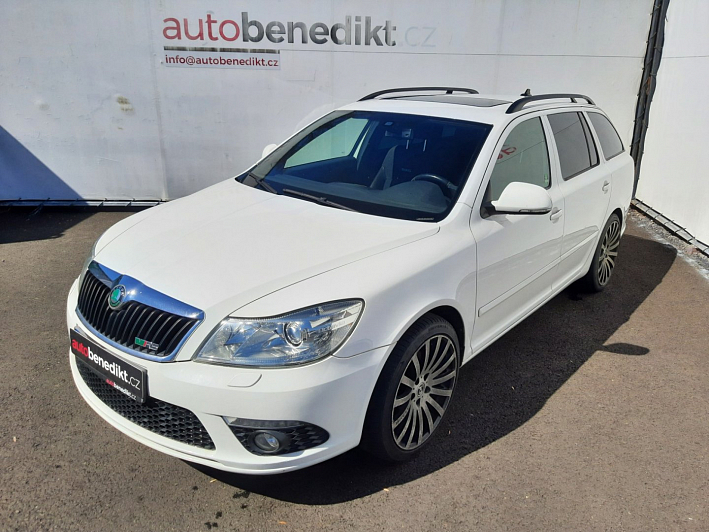 Škoda Octavia 2.0TDi DSG RS 125kW Xenony